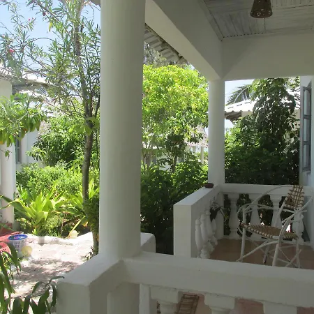 Driftwood Beach Lodge Jambiani  Exterior photo