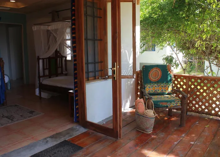 Driftwood Beach Lodge
