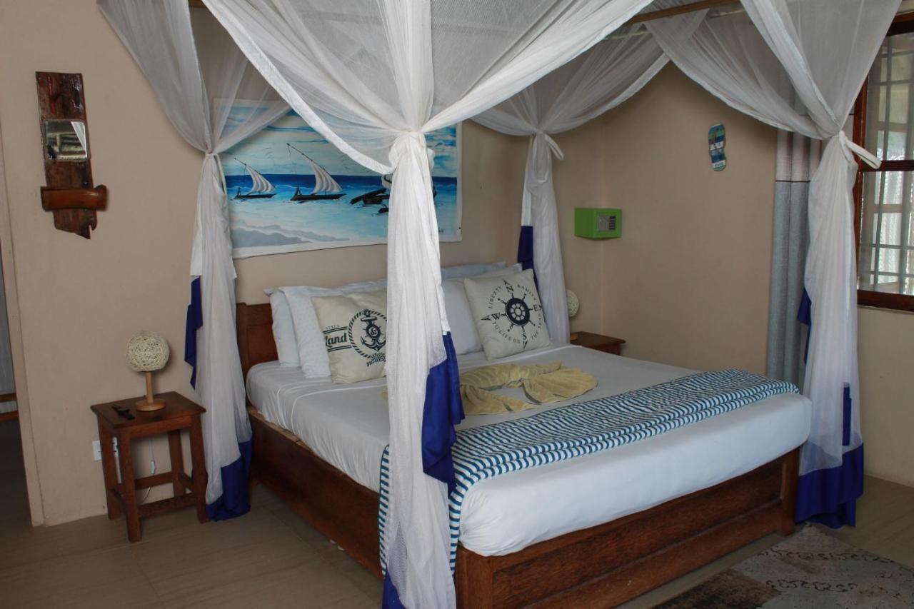 Driftwood 3*